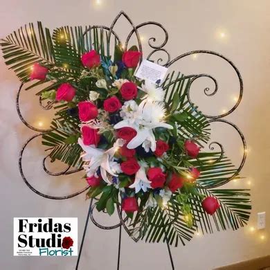 Sierra Vista Florist: Fridas Studio Floral Design 